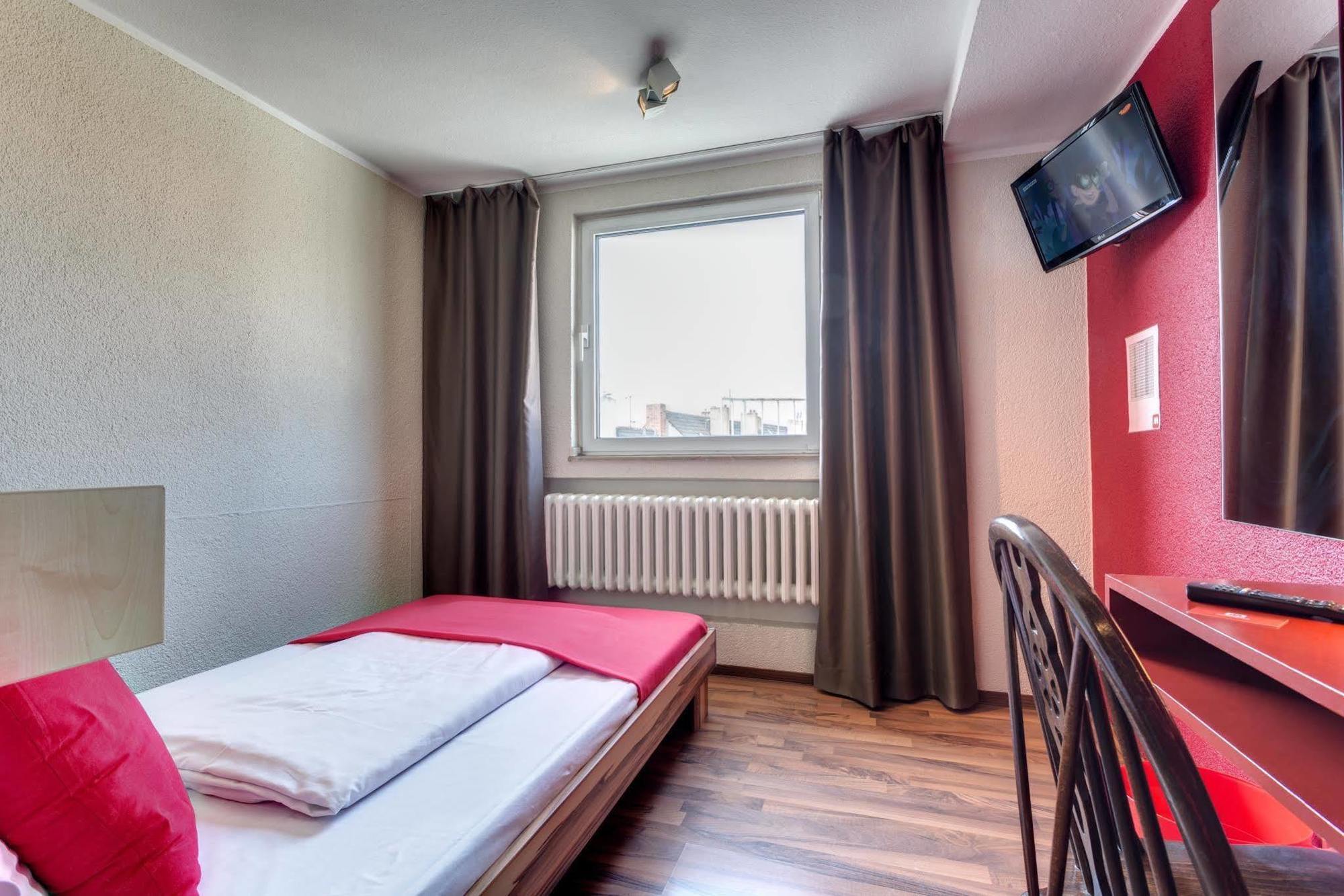 Sonata City Hotel Kolonia Zewnętrze zdjęcie